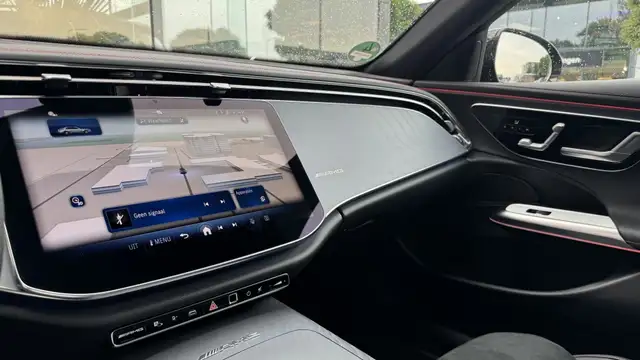 Mercedes-Benz E-Class view 19