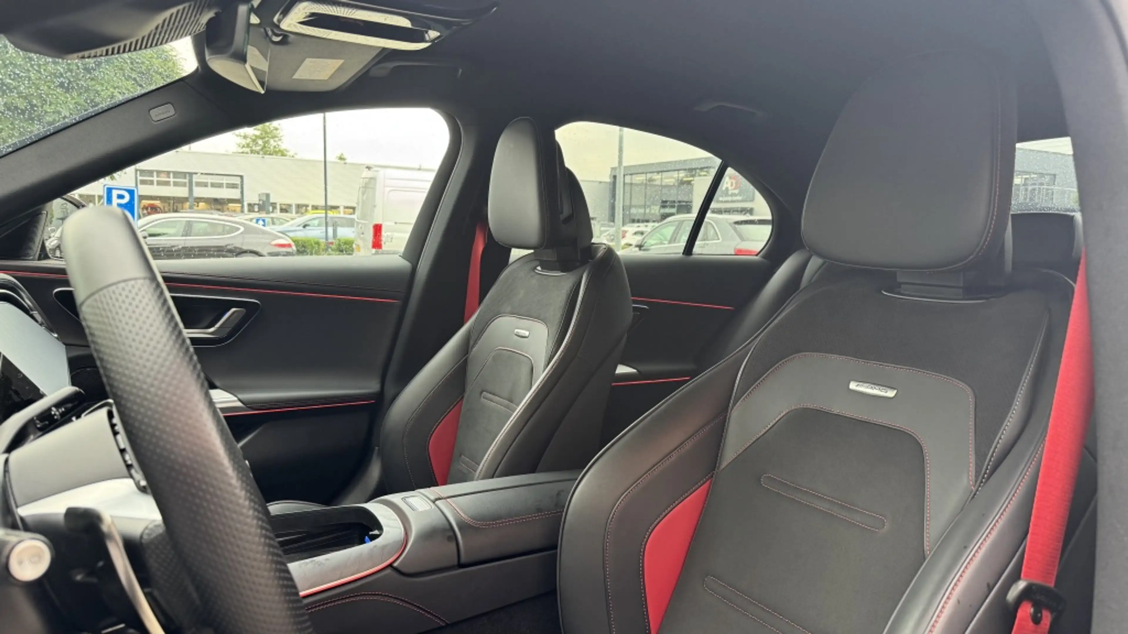Mercedes-Benz E 53 AMG 4MATIC+ — photo 10