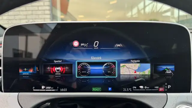 Mercedes-Benz E-Class view 25