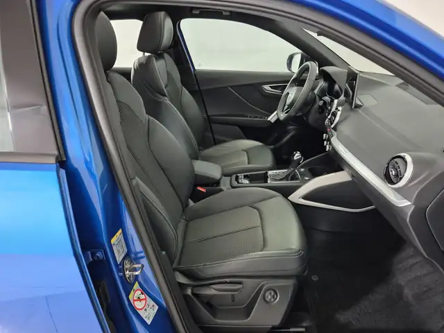 Audi Q2 view 10