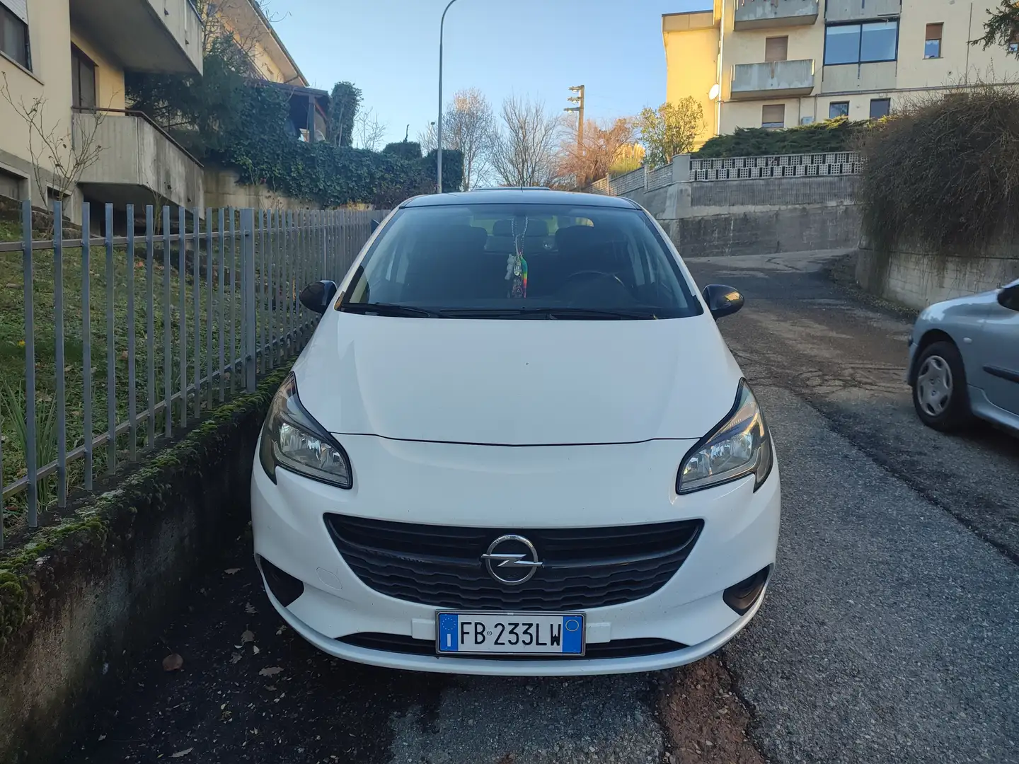 Opel Corsa Corsa V 2015 5p 1.4 b-Color Gpl 90cv Bianco - 1