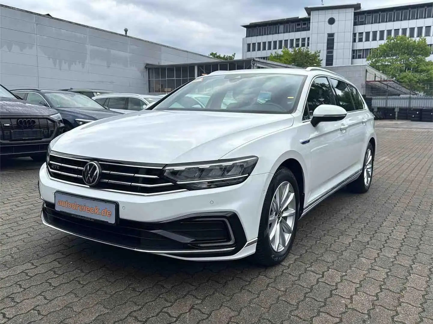 Volkswagen Passat Variant GTE AHK 360° 17Z VC DAB+ Blanc - 1