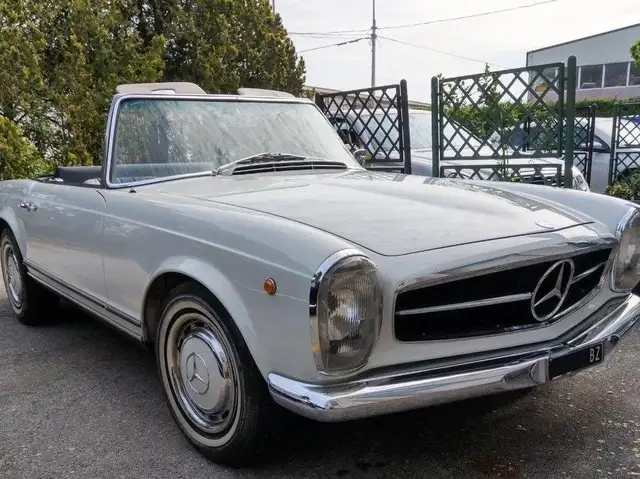Mercedes-Benz SL 250 W113