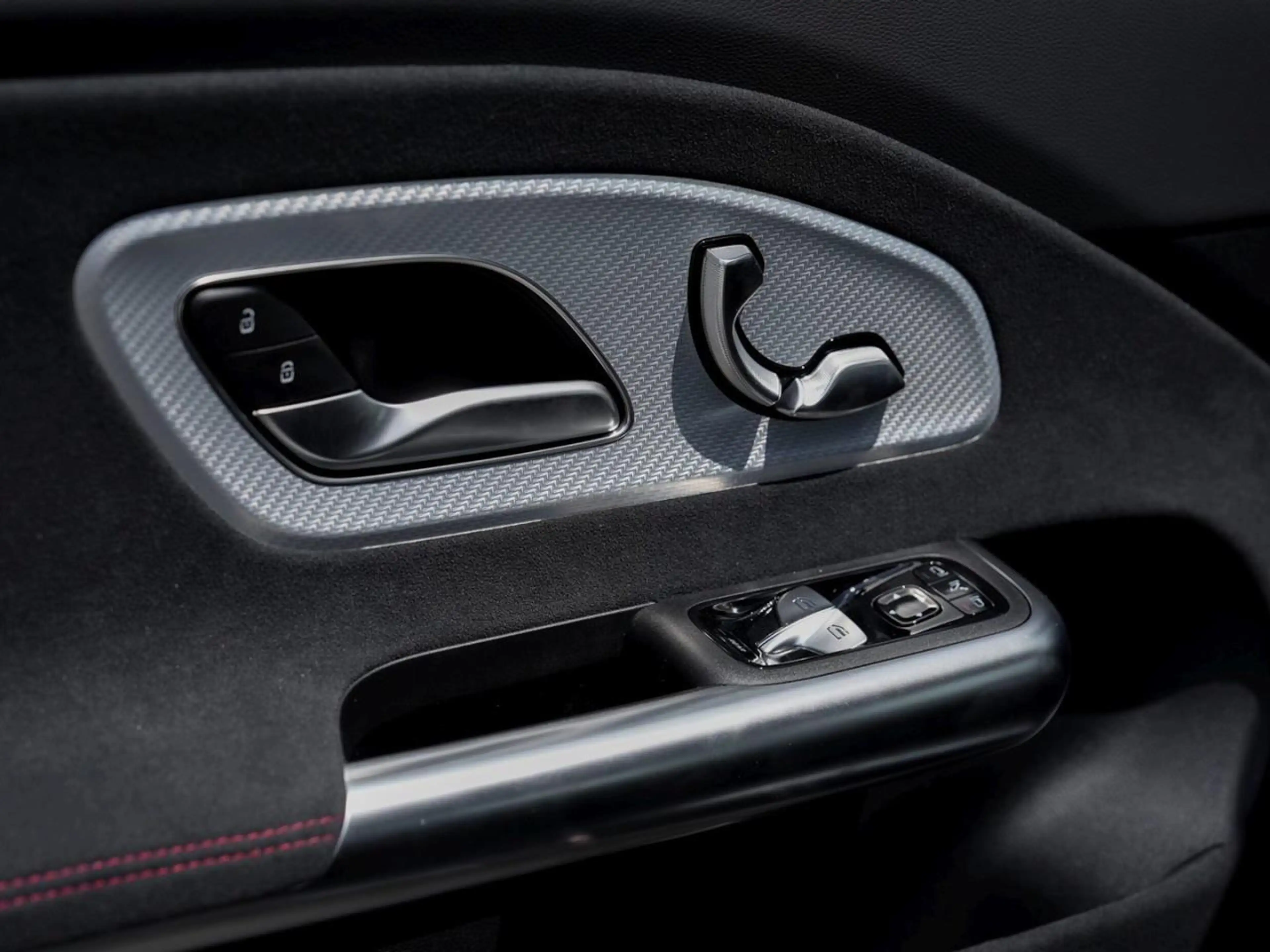 Mercedes-Benz CLA 250 + Shooting Brake mit EQ Technologie AMG — photo 15