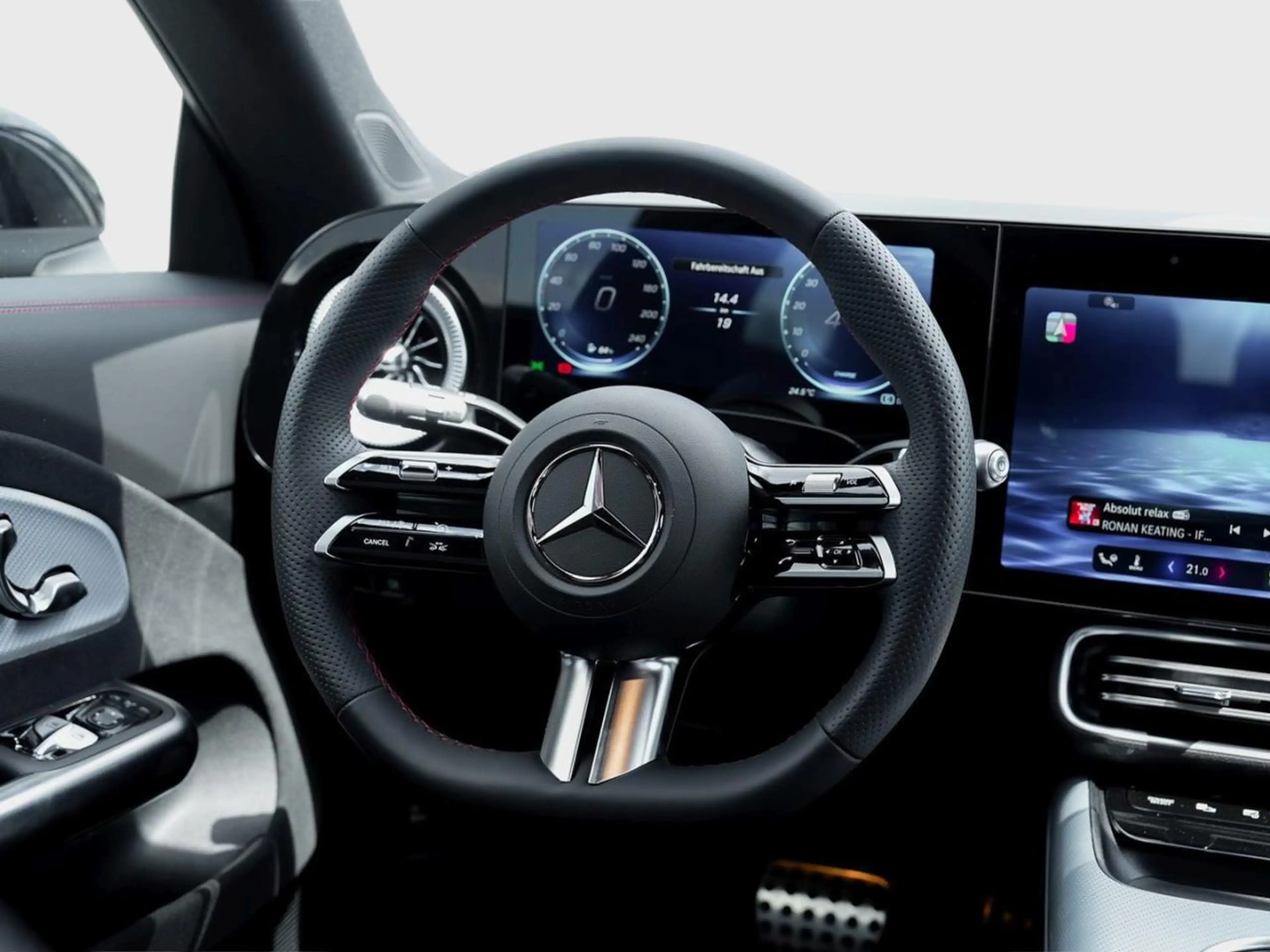 Mercedes-Benz CLA 250 + Shooting Brake mit EQ Technologie AMG — photo 8
