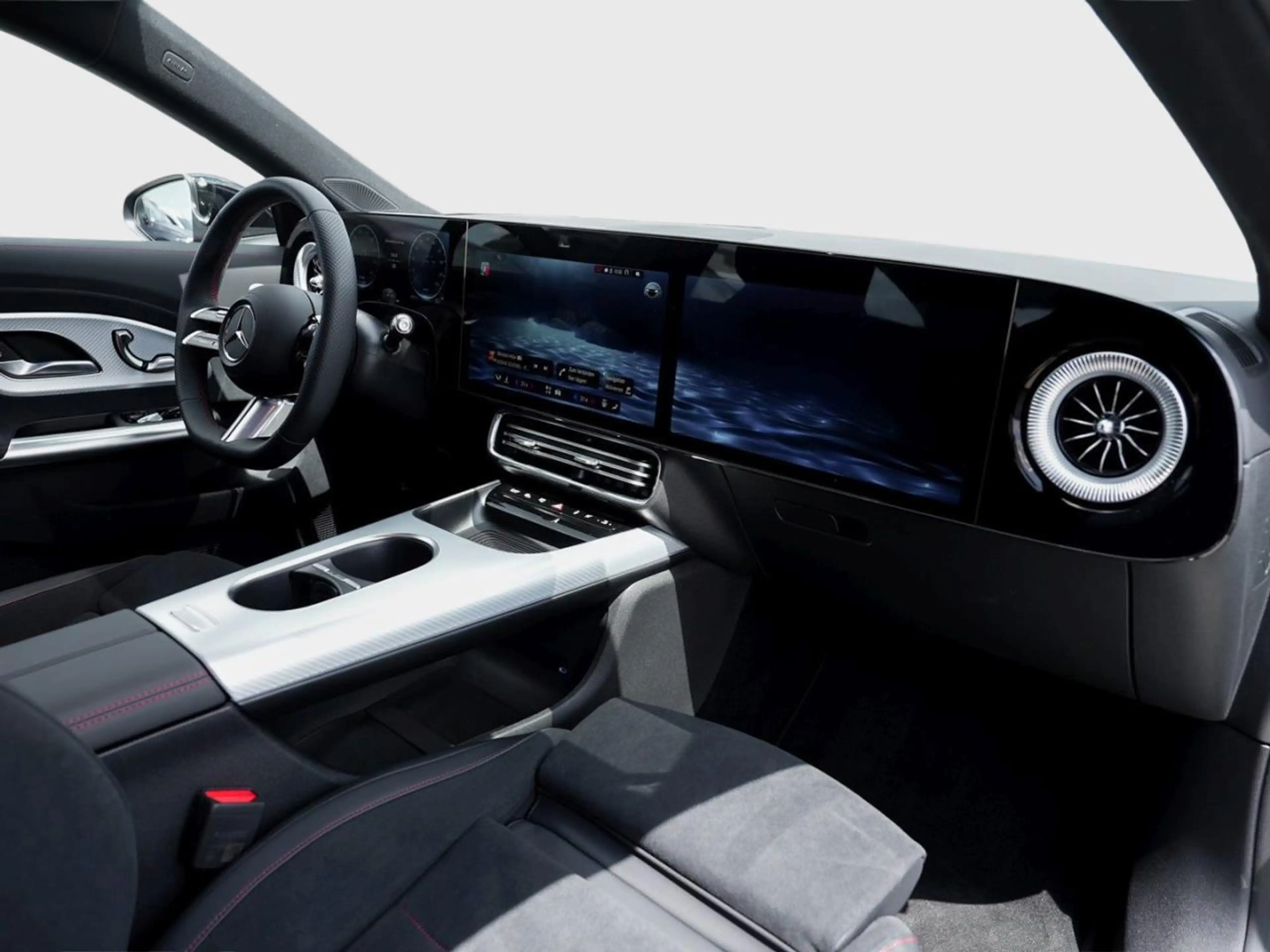 Mercedes-Benz CLA 250 + Shooting Brake mit EQ Technologie AMG — photo 14