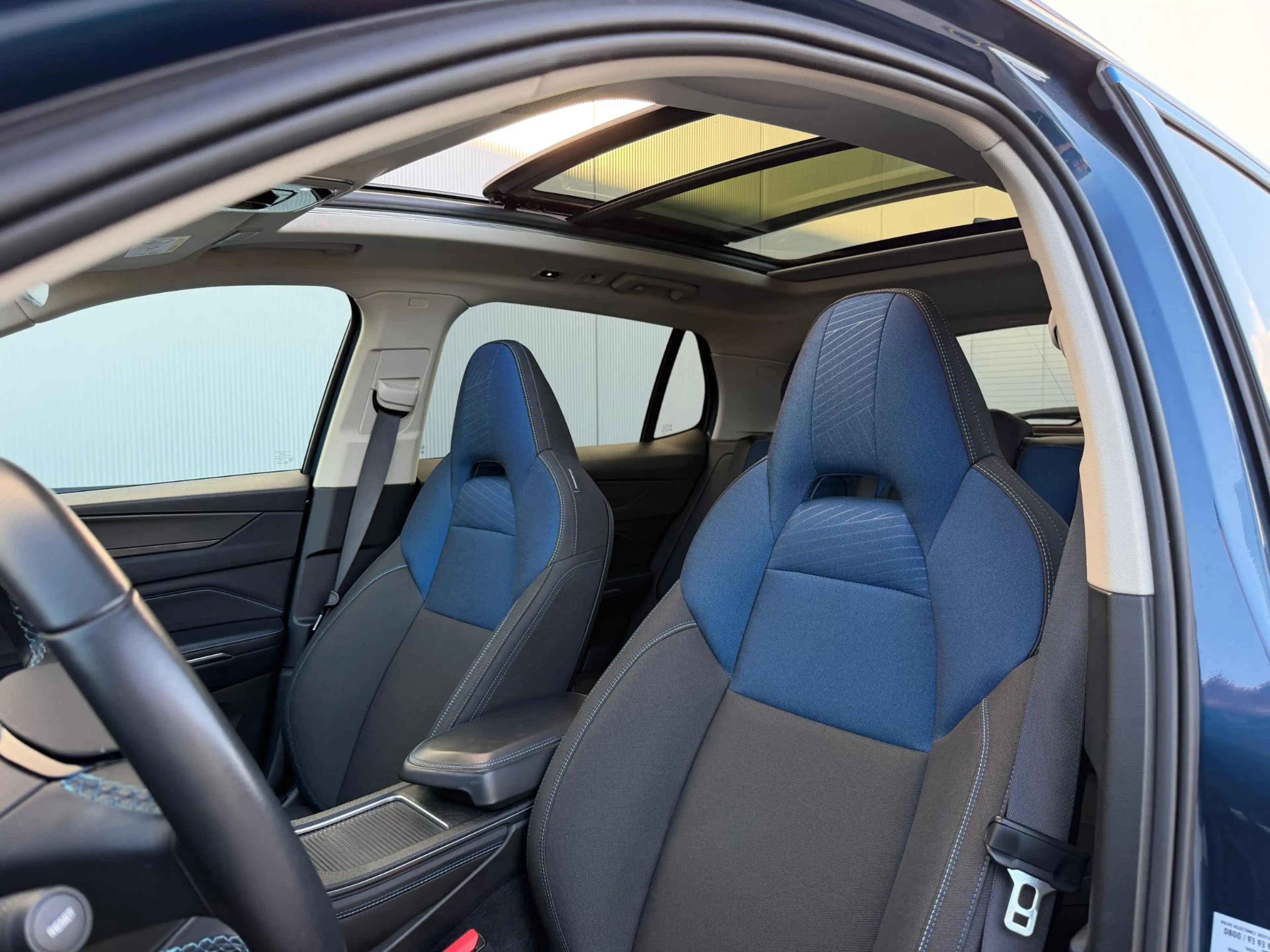 Lynk & Co 01 1.5 PHEV | SOH 93% | Trekhaak | Infinity | Panoram — photo 9