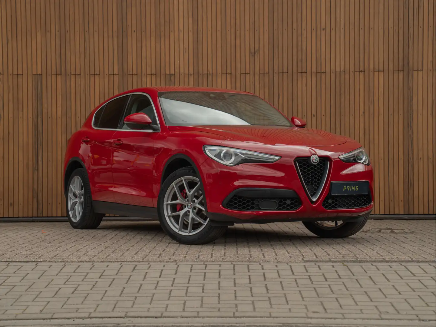 Alfa Romeo Stelvio 2.0T 280pk AWD First Edition | Stoelverwarming | G Rood - 2