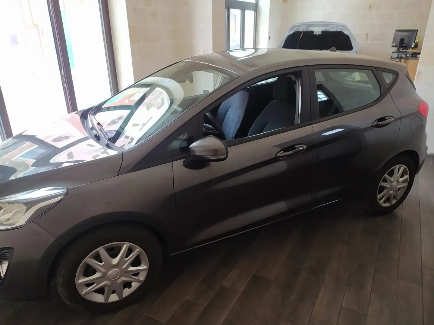 Ford Fiesta Fiesta 5p 1.1 Plus 70cv my19 Grigio - 2