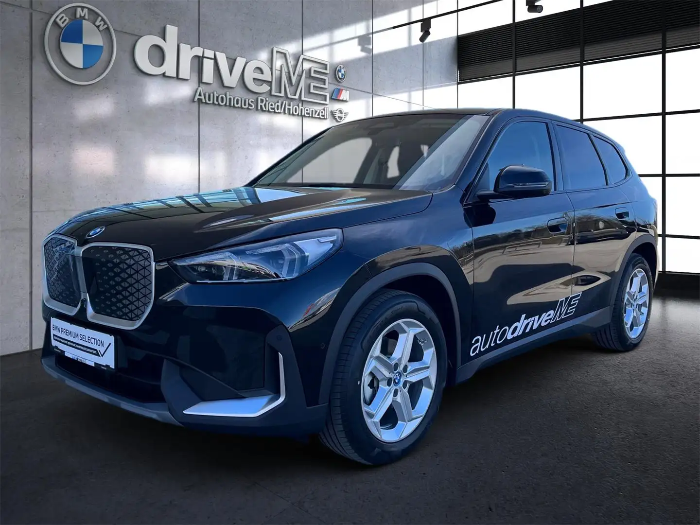 BMW iX1 eDrive20 Noir - 2