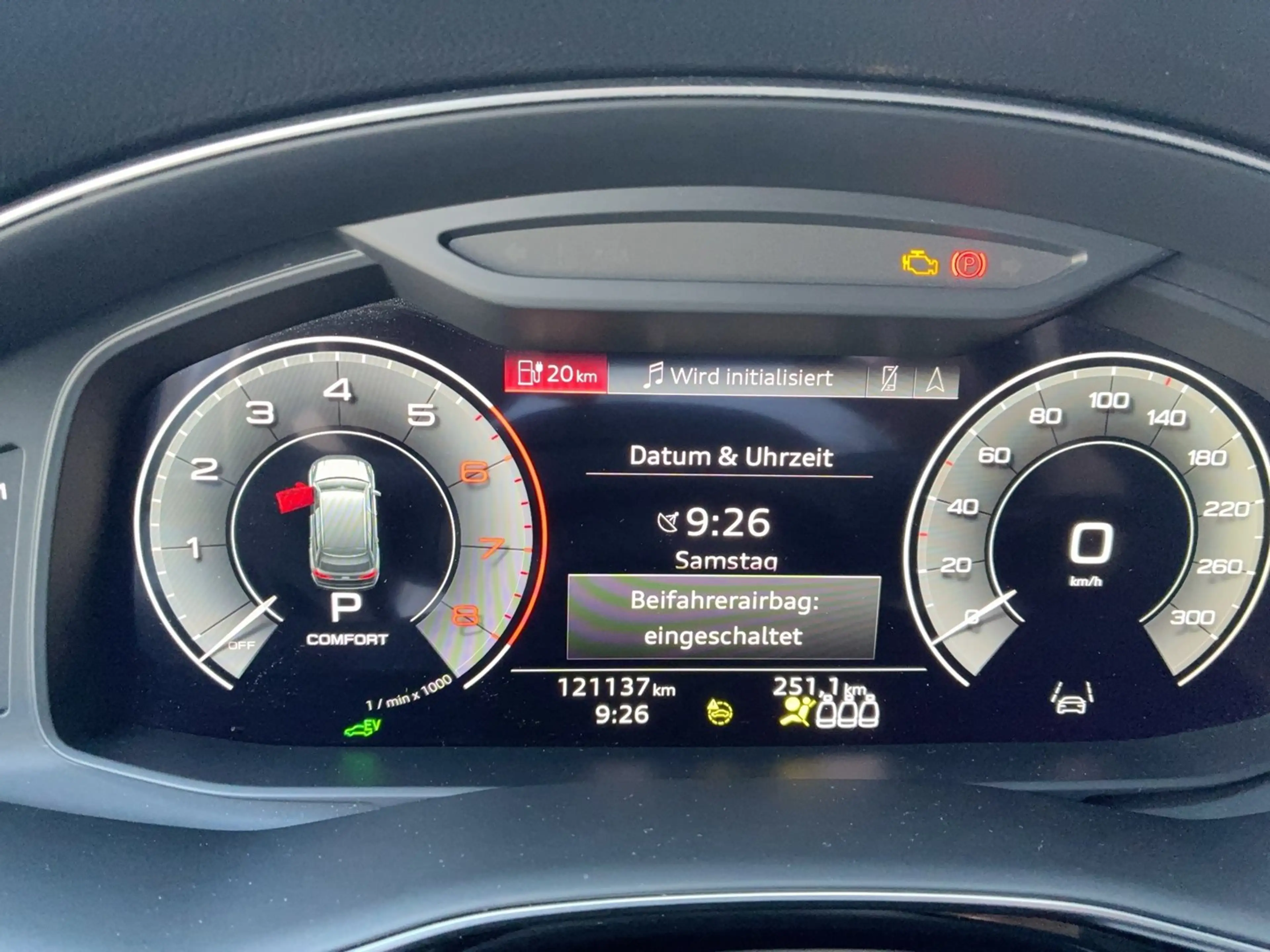 Audi Q7 55 TFSI e quattro S line — photo 9