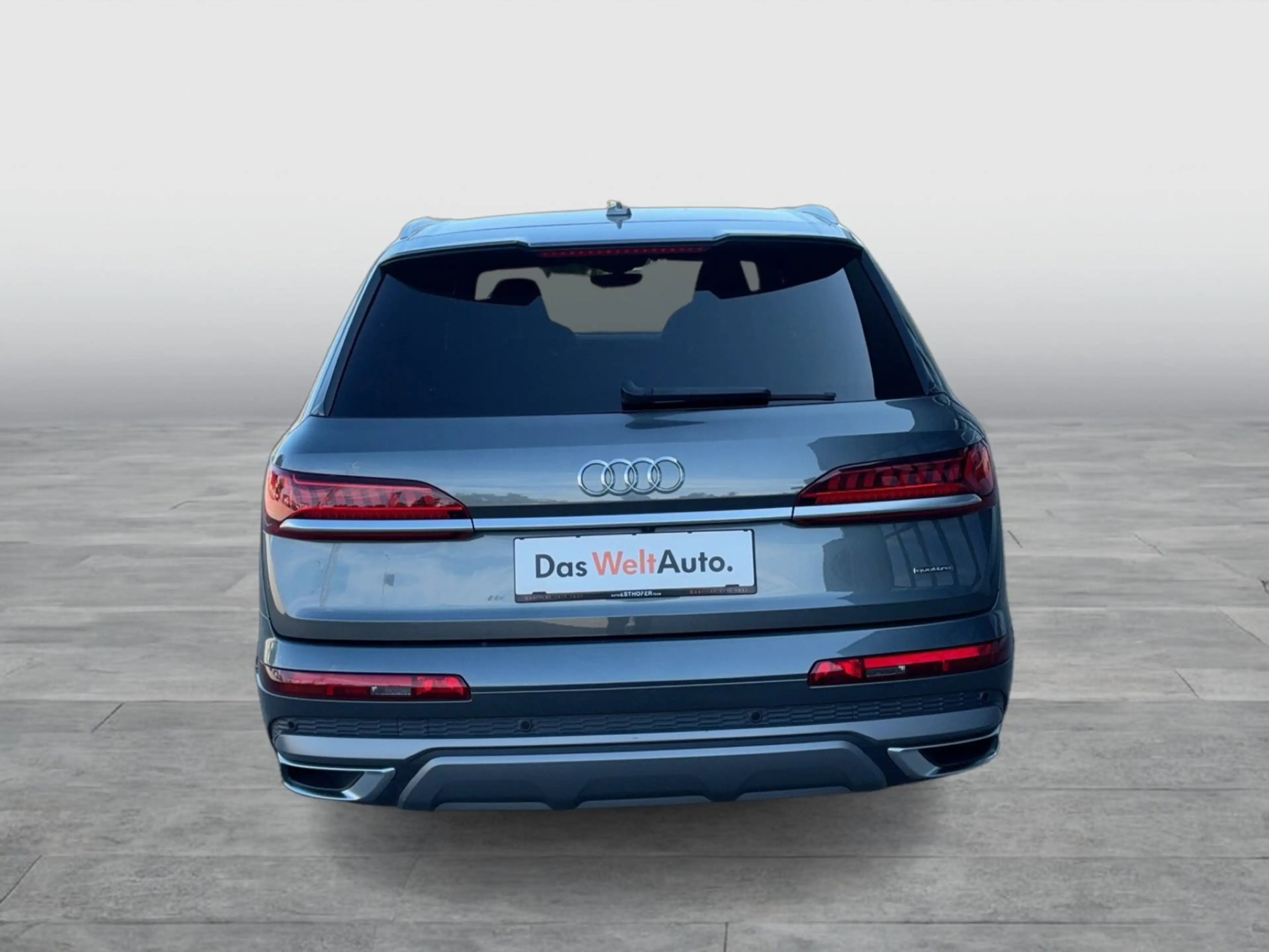 Audi Q7 55 TFSI e quattro S line — photo 4
