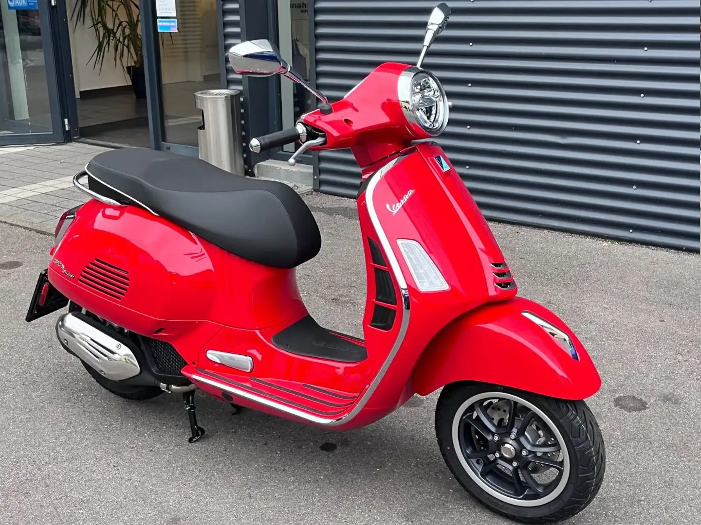 Vespa GTS 125 Super E5+ *NEU * SOFORT VERFÜGBAR * Rouge - 1