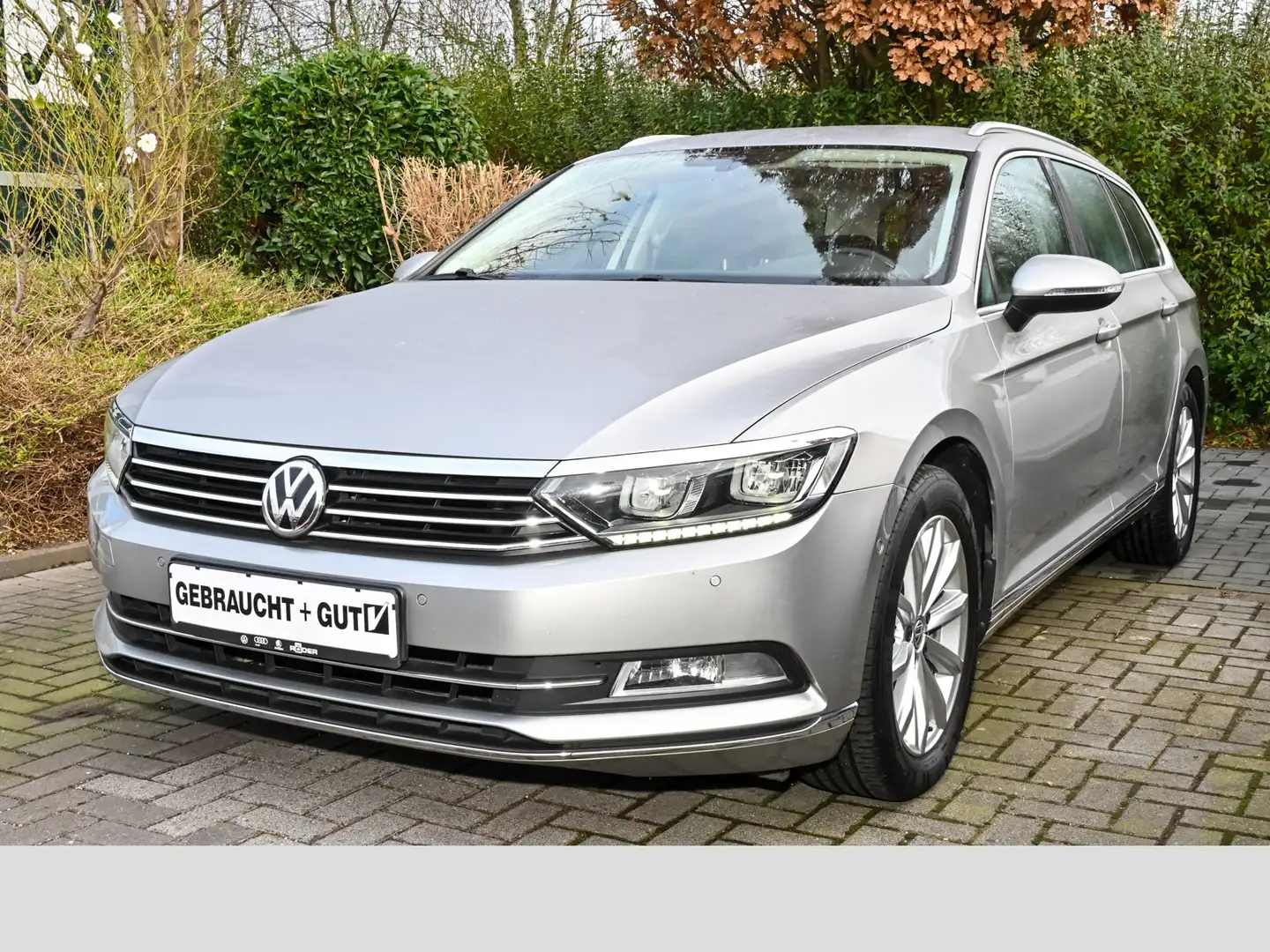 Volkswagen Passat Variant Highline 1.4 TSI Navi AHK ACC LED Grau - 1