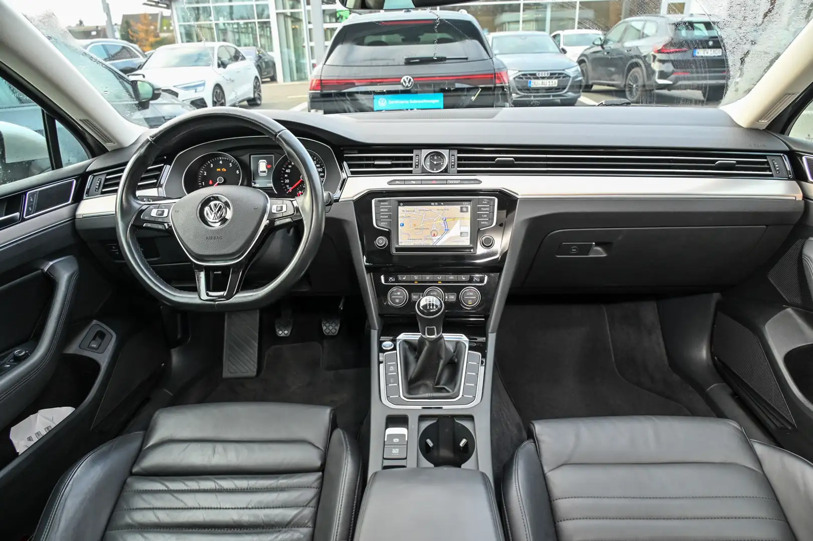 Volkswagen Passat Variant Highline 1.4 TSI Navi AHK ACC LED Grau - 2