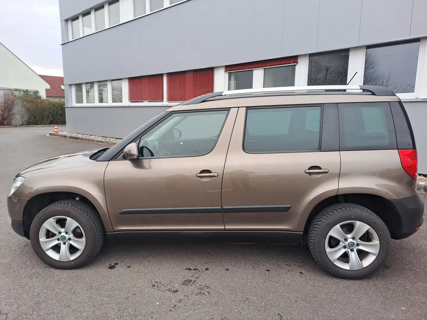 Skoda Yeti Yeti Outdoor Ambition 1,2 TSI Ambition Braun - 1