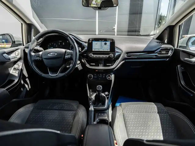Ford Fiesta view 3