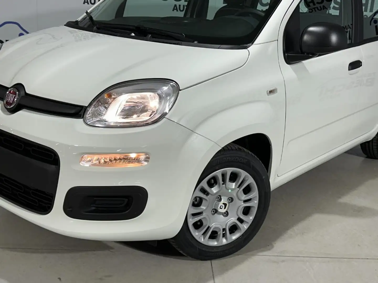 Fiat New Panda 1.0 FireFly 70CV Hybrid 5Posti Bílá - 2