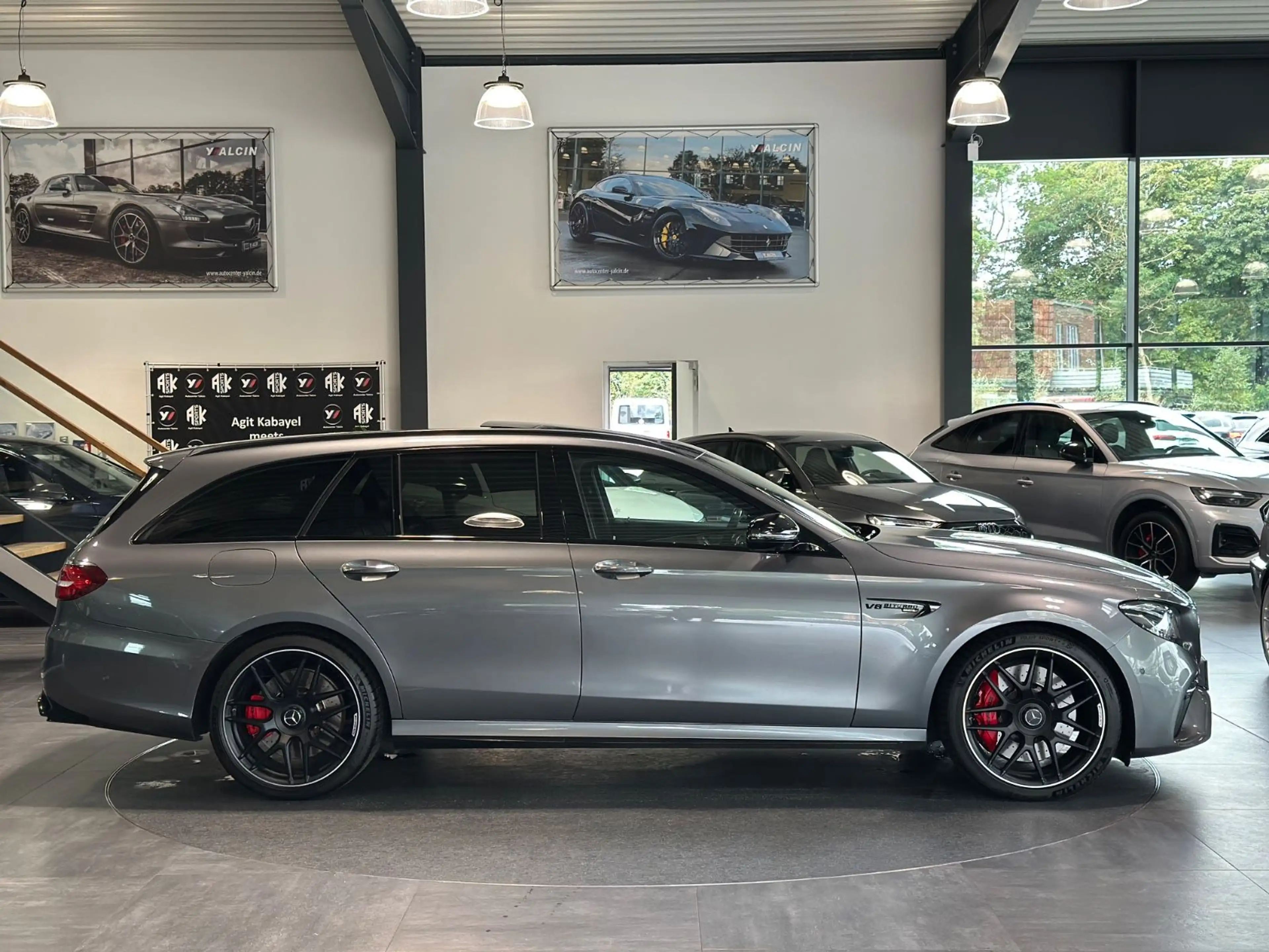 Mercedes-Benz E 63 AMG S 4MATIC+ T Aut. 2.H/BURM/PANO/ACC/NIGH — photo 5
