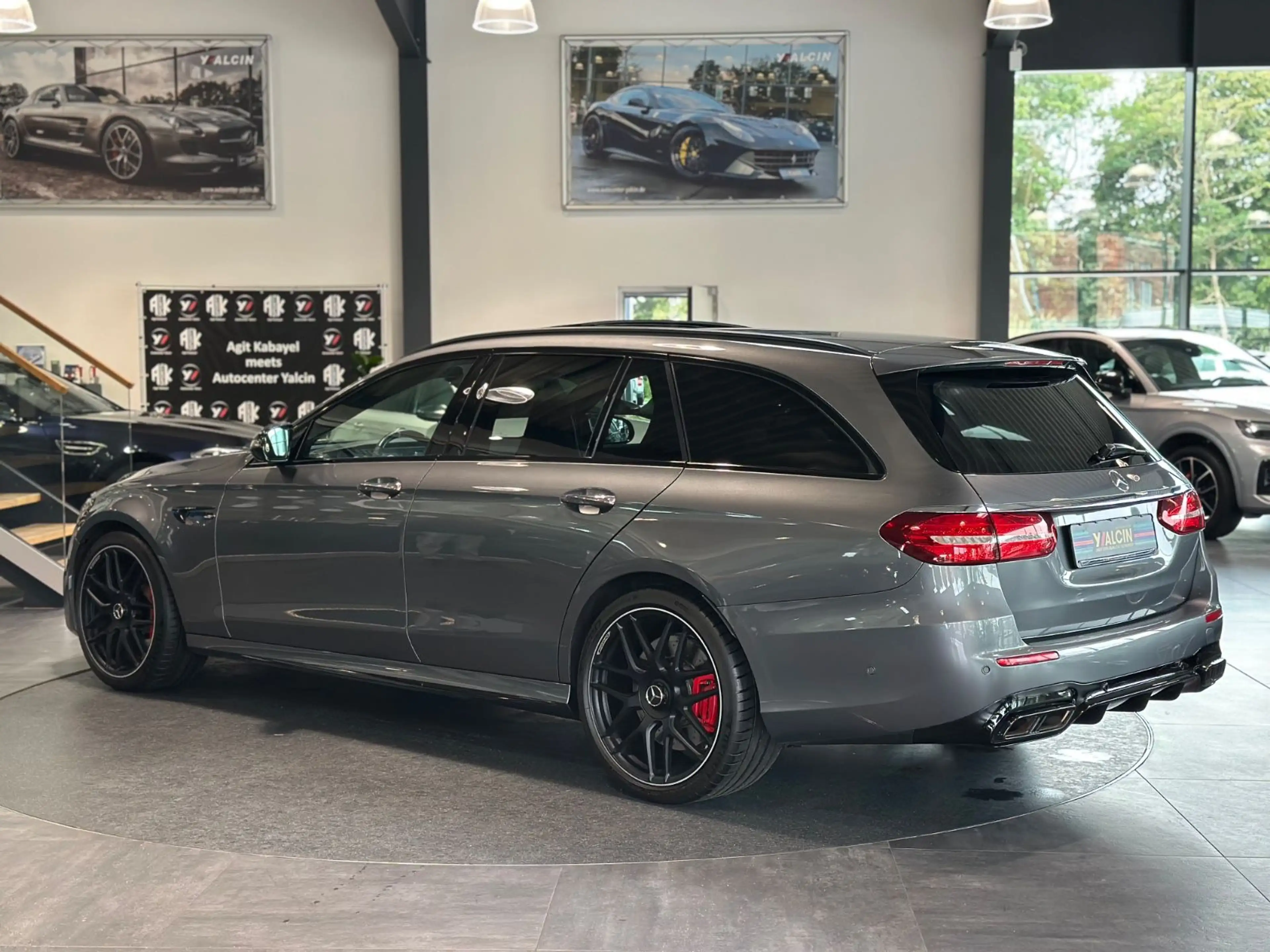 Mercedes-Benz E 63 AMG S 4MATIC+ T Aut. 2.H/BURM/PANO/ACC/NIGH — photo 4