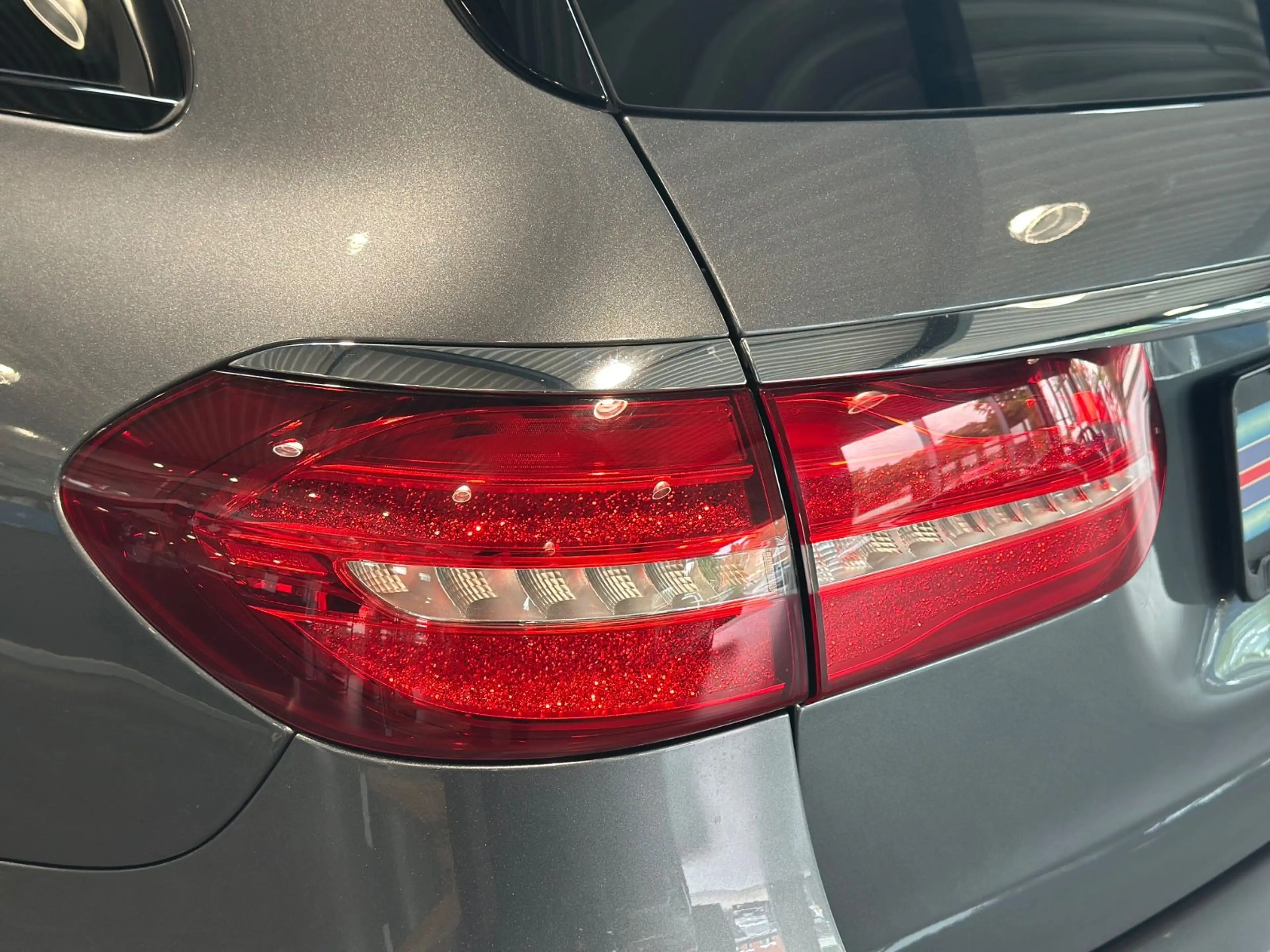 Mercedes-Benz E 63 AMG S 4MATIC+ T Aut. 2.H/BURM/PANO/ACC/NIGH — photo 14