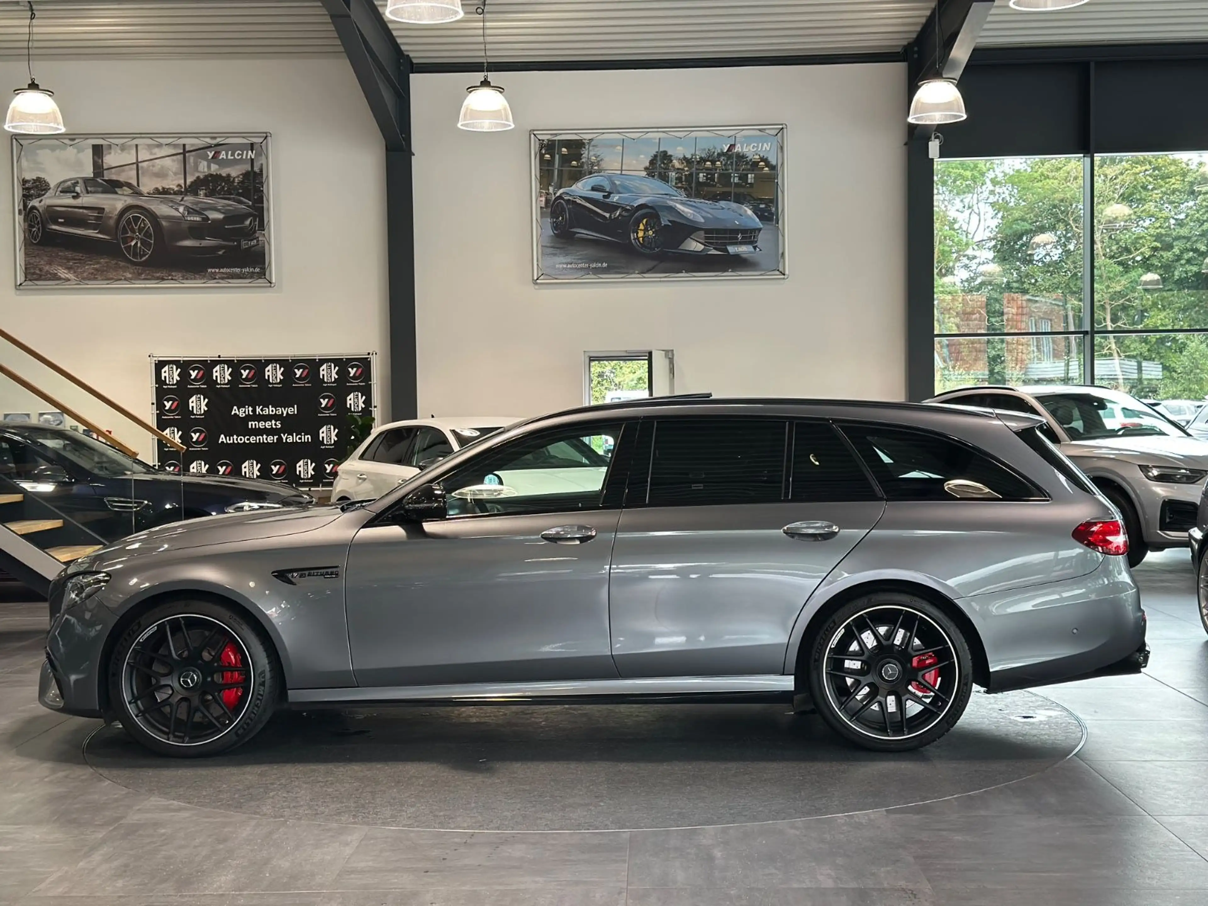 Mercedes-Benz E 63 AMG S 4MATIC+ T Aut. 2.H/BURM/PANO/ACC/NIGH — photo 6