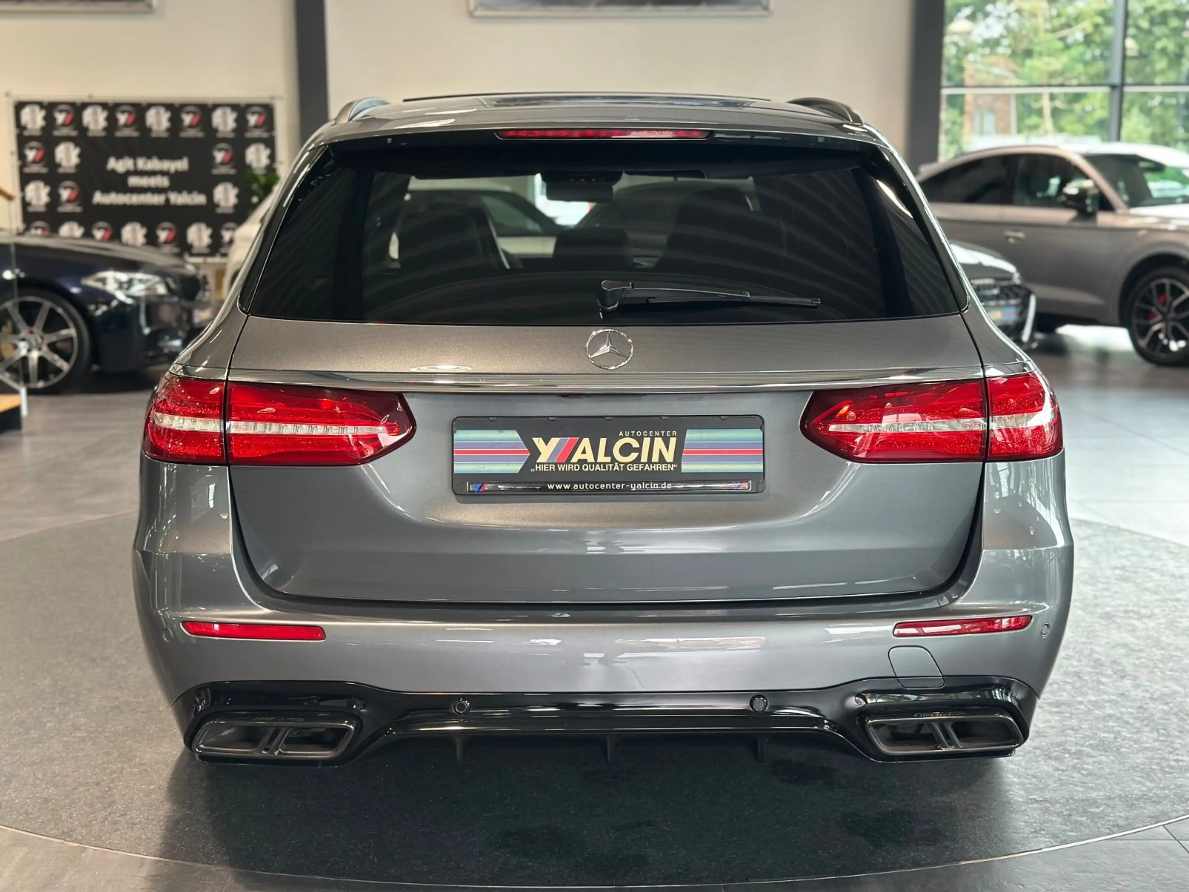 Mercedes-Benz E 63 AMG S 4MATIC+ T Aut. 2.H/BURM/PANO/ACC/NIGH — photo 9