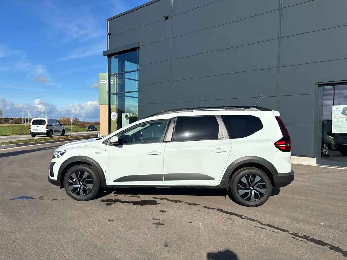Dacia Jogger Expression TCe 110 7-Sitzer Klima Einparkhilfe Wit - 2