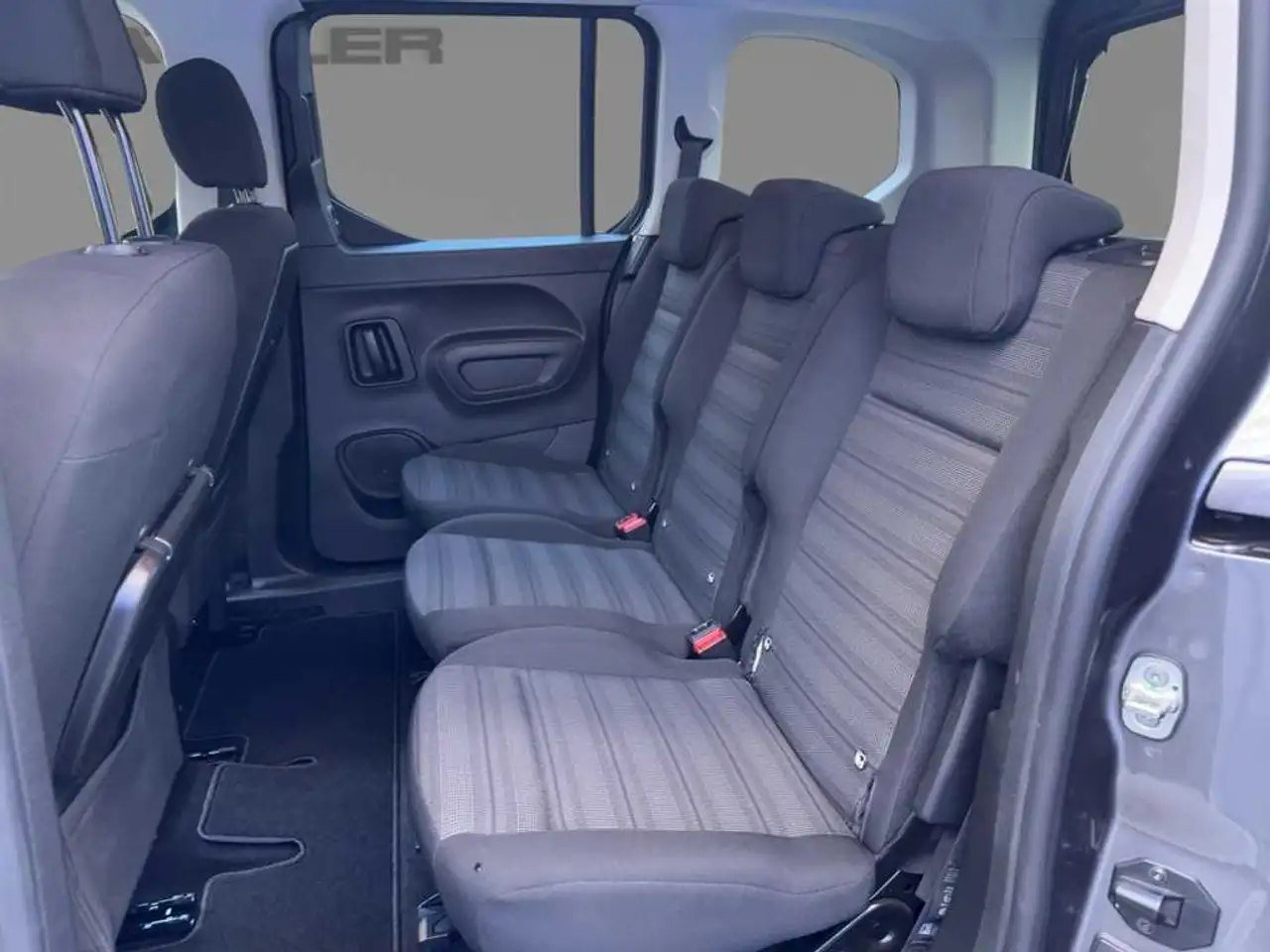 Opel Combo Life Elegance 130Ps Autom. Navi LED PDC SHZ Carplay uvm 9