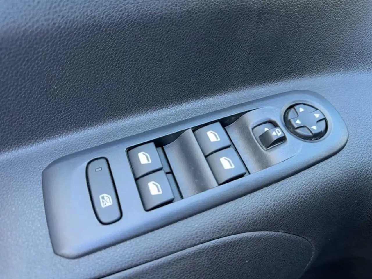 Opel Combo Life Elegance 130Ps Autom. Navi LED PDC SHZ Carplay uvm 14