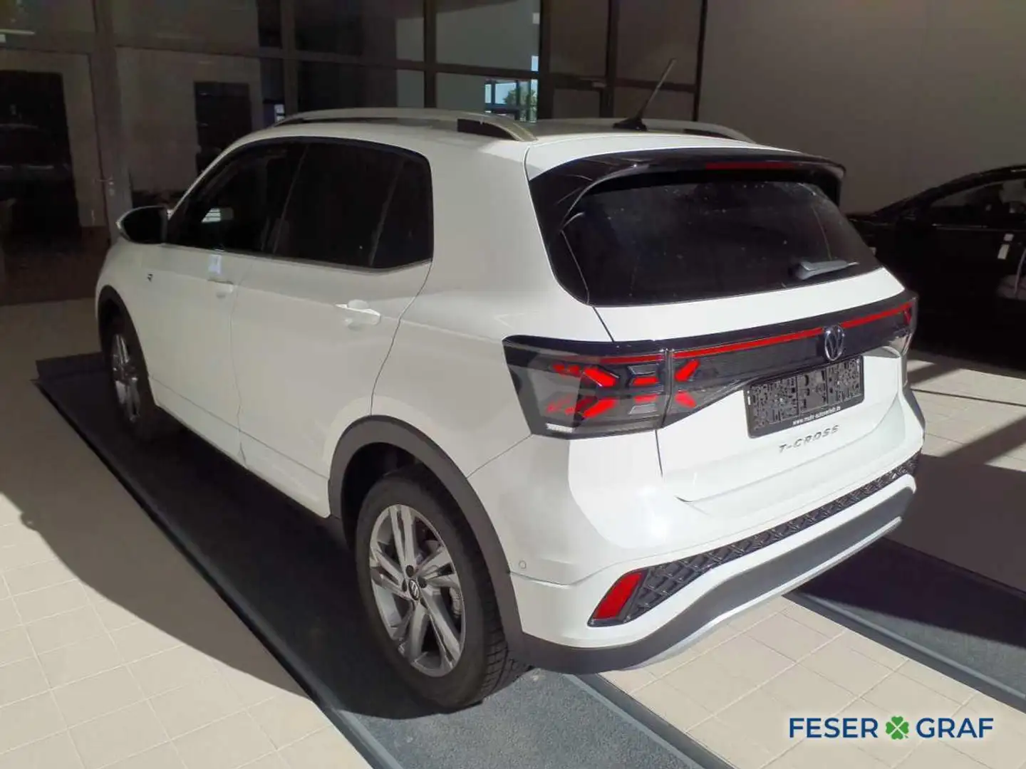 Volkswagen T-Cross R-Line 1.5 TSI DSG 150PS Weiß - 2