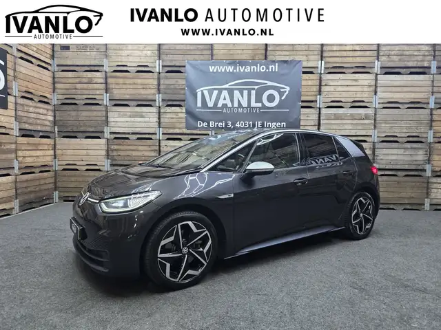 Volkswagen ID.3 First Plus 58 kWh Matrix Led Camera Stoel/stuurver