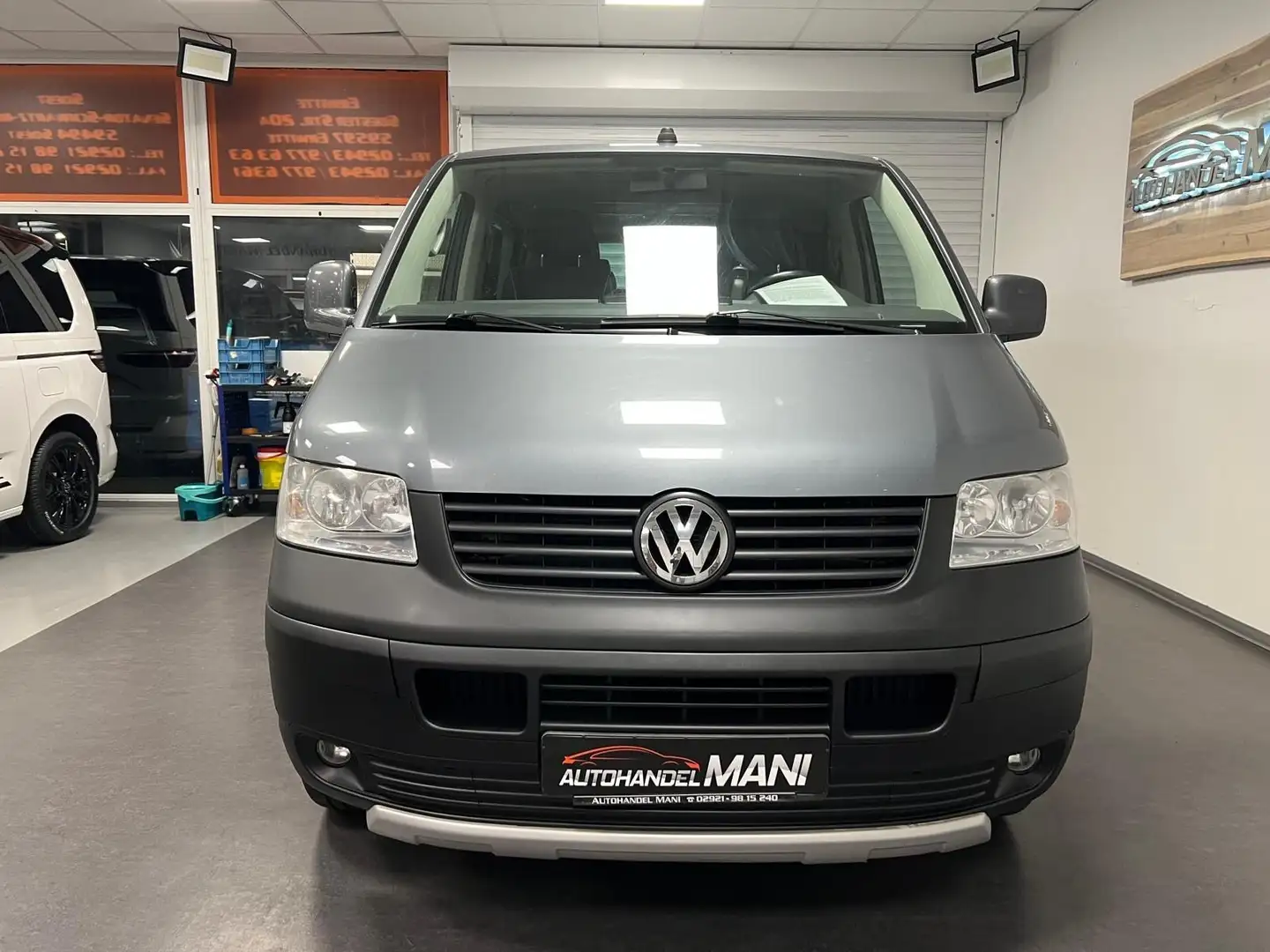 Volkswagen T5 Multivan Pan Amerikana 4 Mo./Leder/AHK/PDC/ Gris - 2