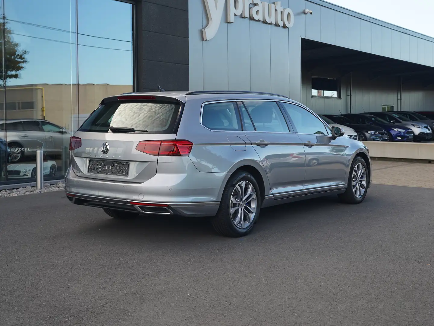 Volkswagen Passat Variant 1.4 Plug-In-Hybrid DSG GTE Camera Sfeer ACC AppleC Silber - 2