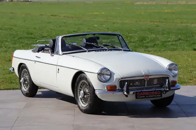 MG B Roadster