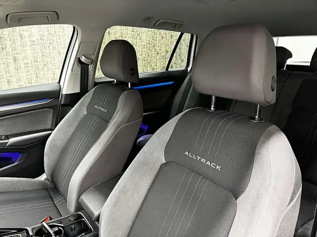 Volkswagen Golf view 11