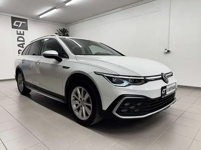 Volkswagen Golf view 5