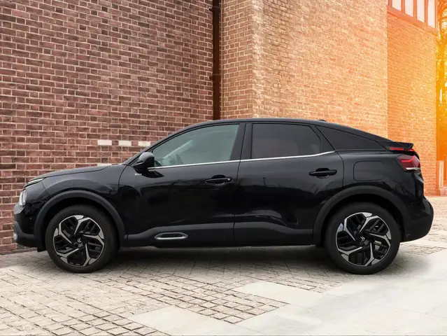 Citroen C4 view 3