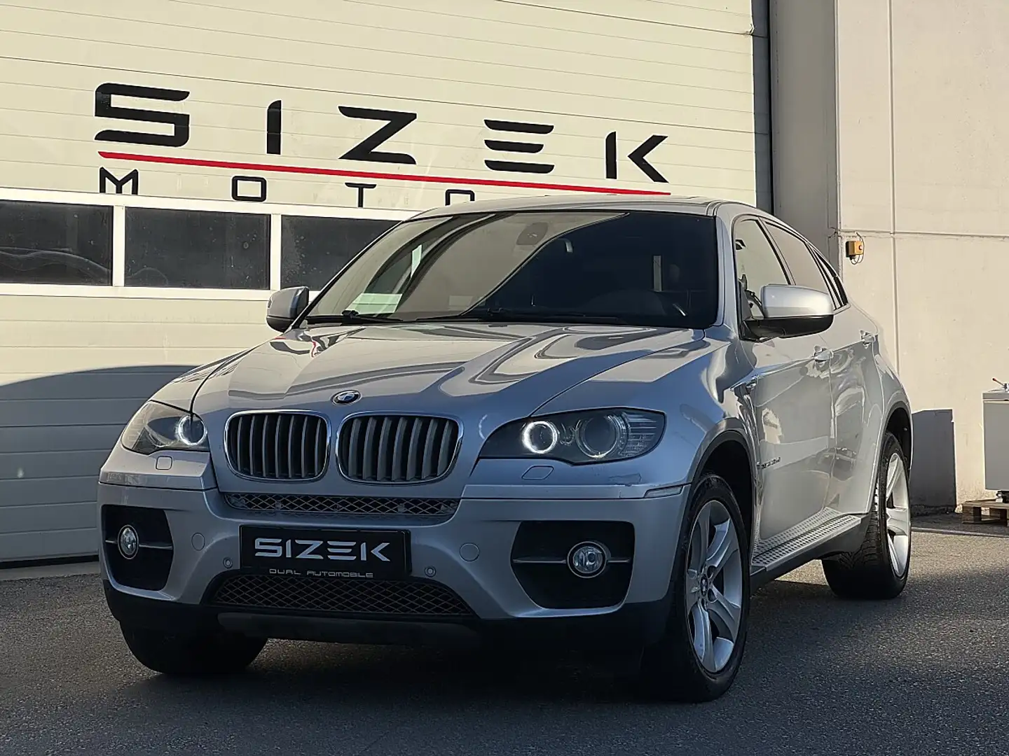 BMW X6 xDrive35d Österreich-Paket Aut./HEAD-UP/SHD/NAV... Grau - 1