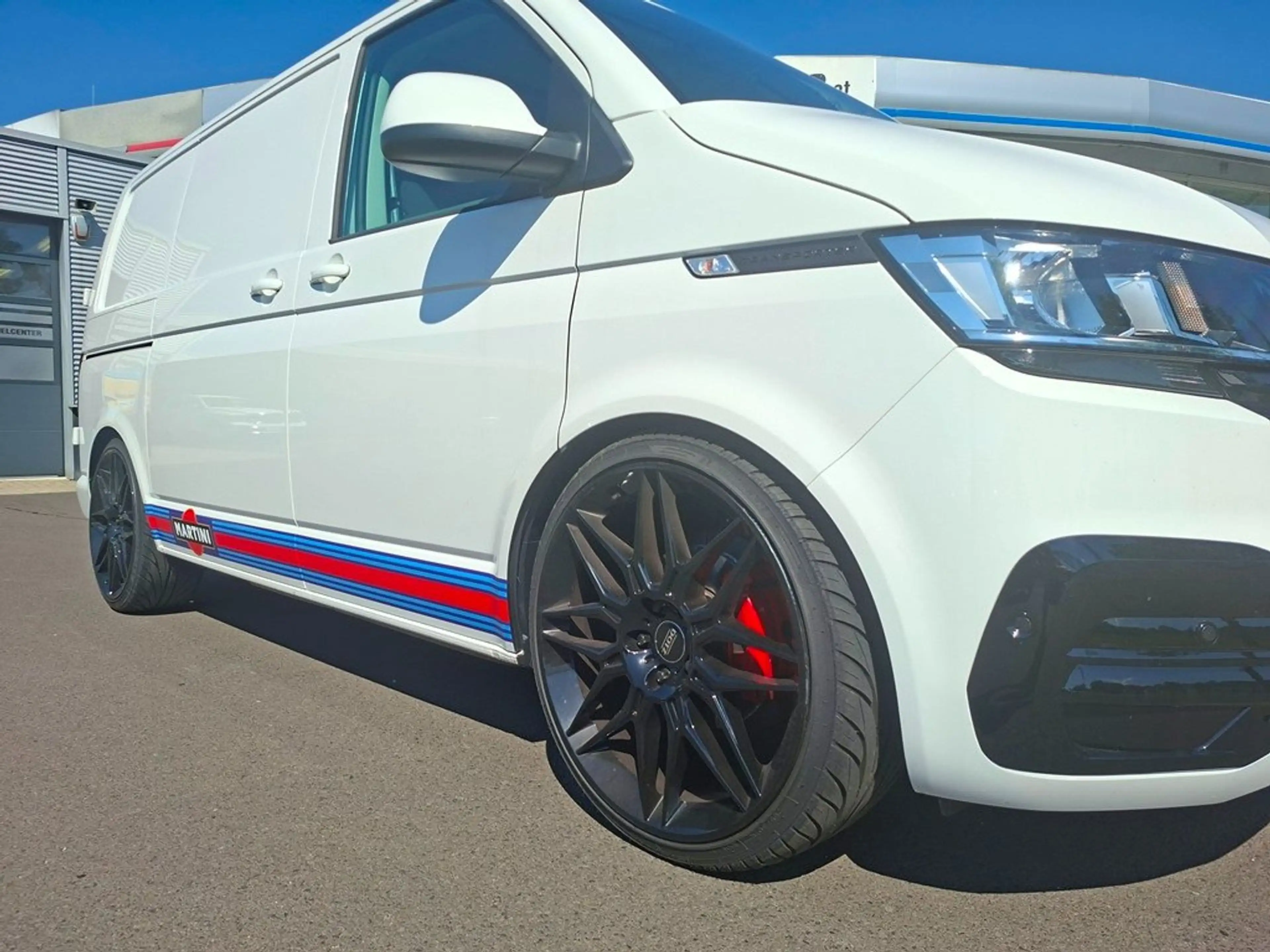 Volkswagen T6.1 Transporter Kasten 2.0 TDI * GEWINDEFAHRWERK * 22" RÄDER — photo 11