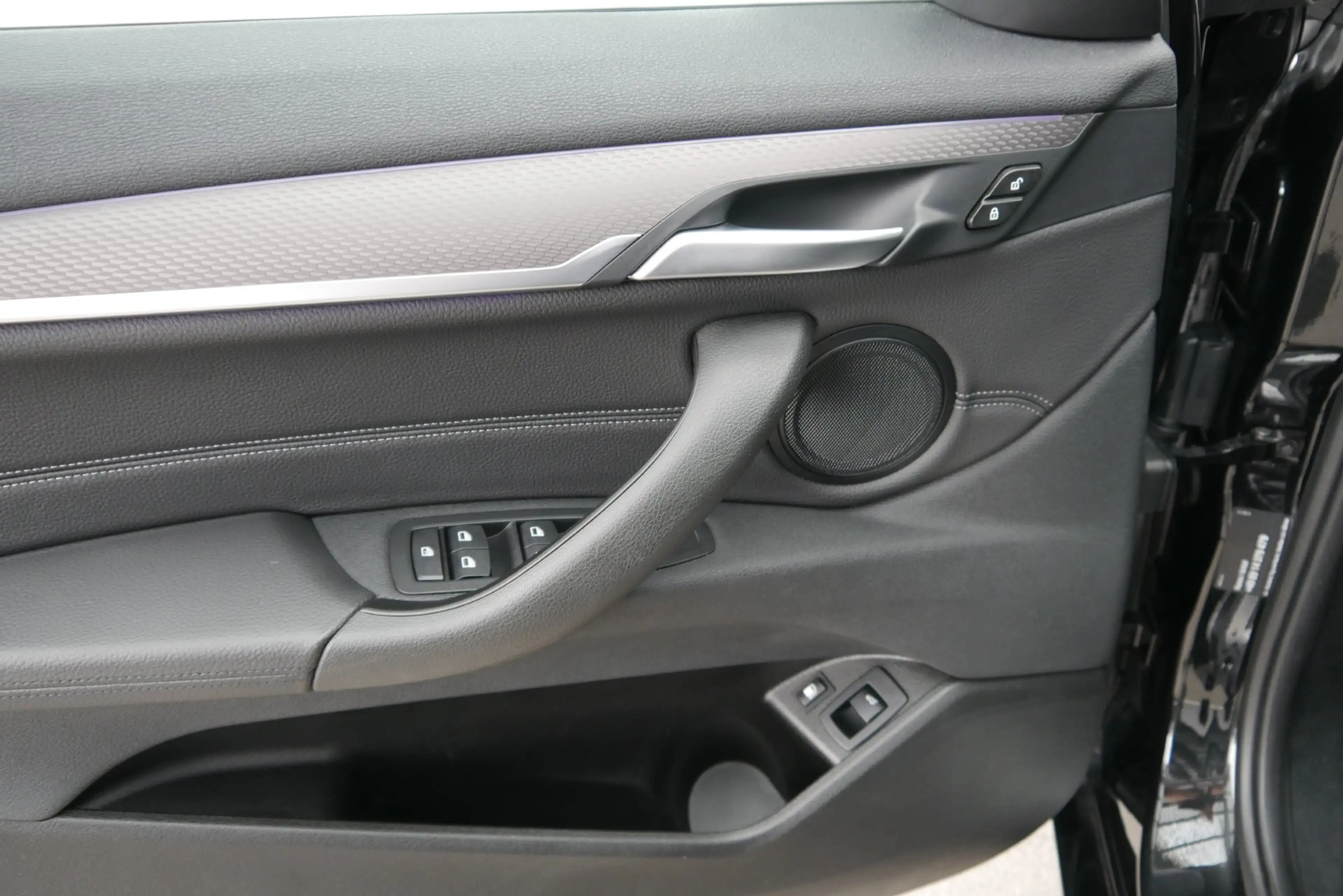 BMW X2 xDrive25e *M-Sport/ACC/M-Sitz/Navi-Pro/LED/Lenkradhzg./RFK* — photo 8