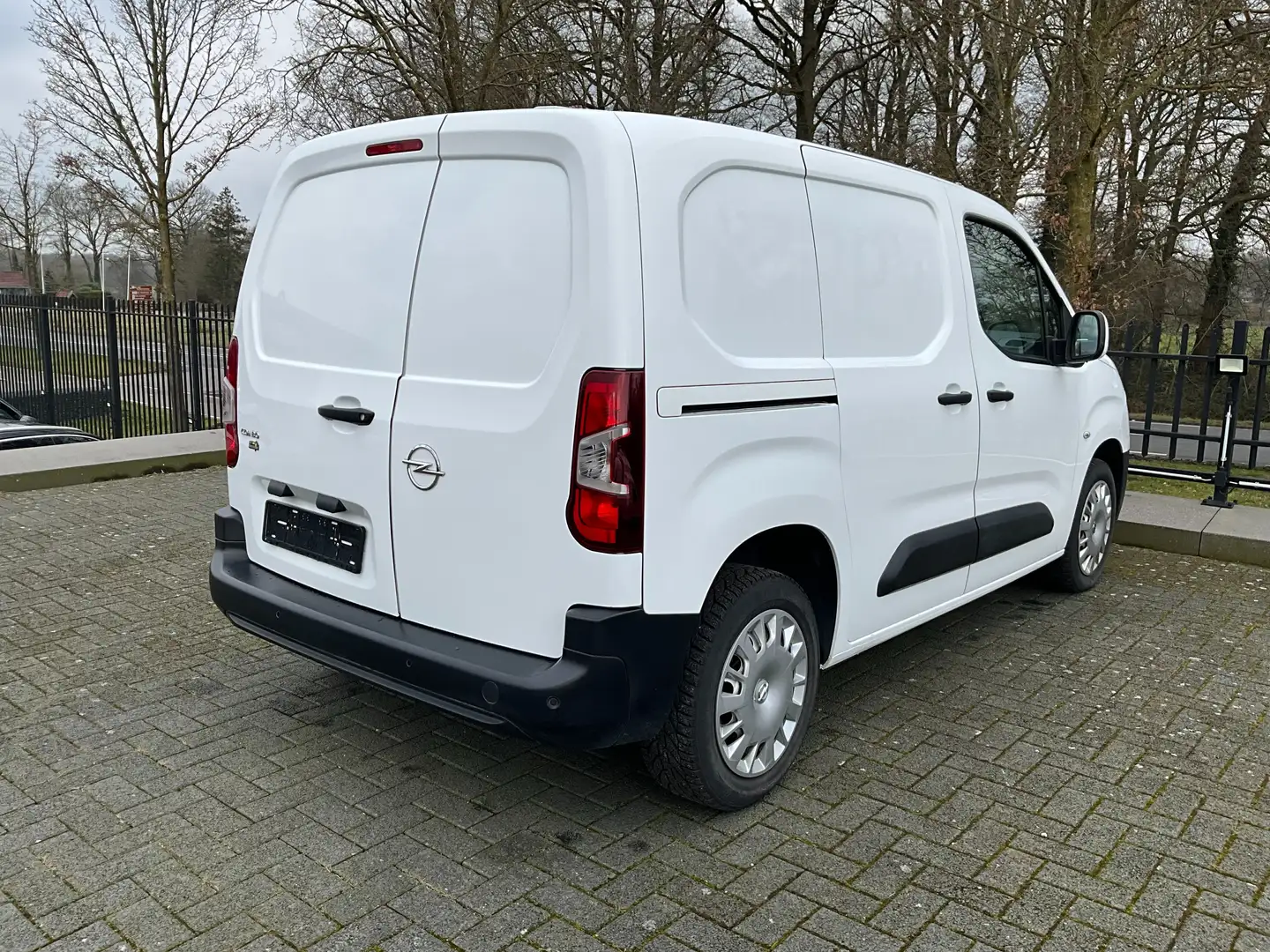 Opel Combo 1.5 Cargo L1 Edition Airco Wit - 2