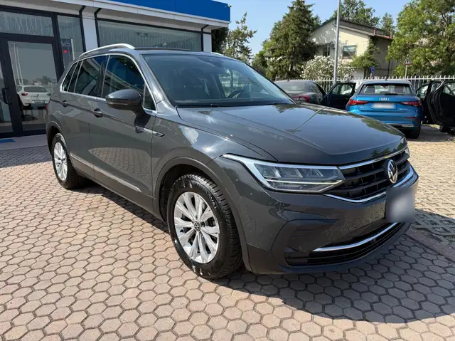 Volkswagen Tiguan Tiguan 2.0 TDI SCR Life OK NEOPATENTATI