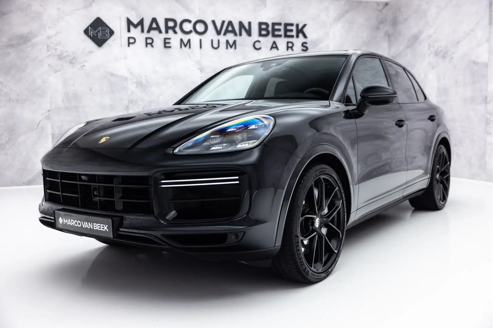 Porsche Cayenne 4.0 Turbo | Pano | 4W Sturing | 22" GT | Burmester Fekete - 1