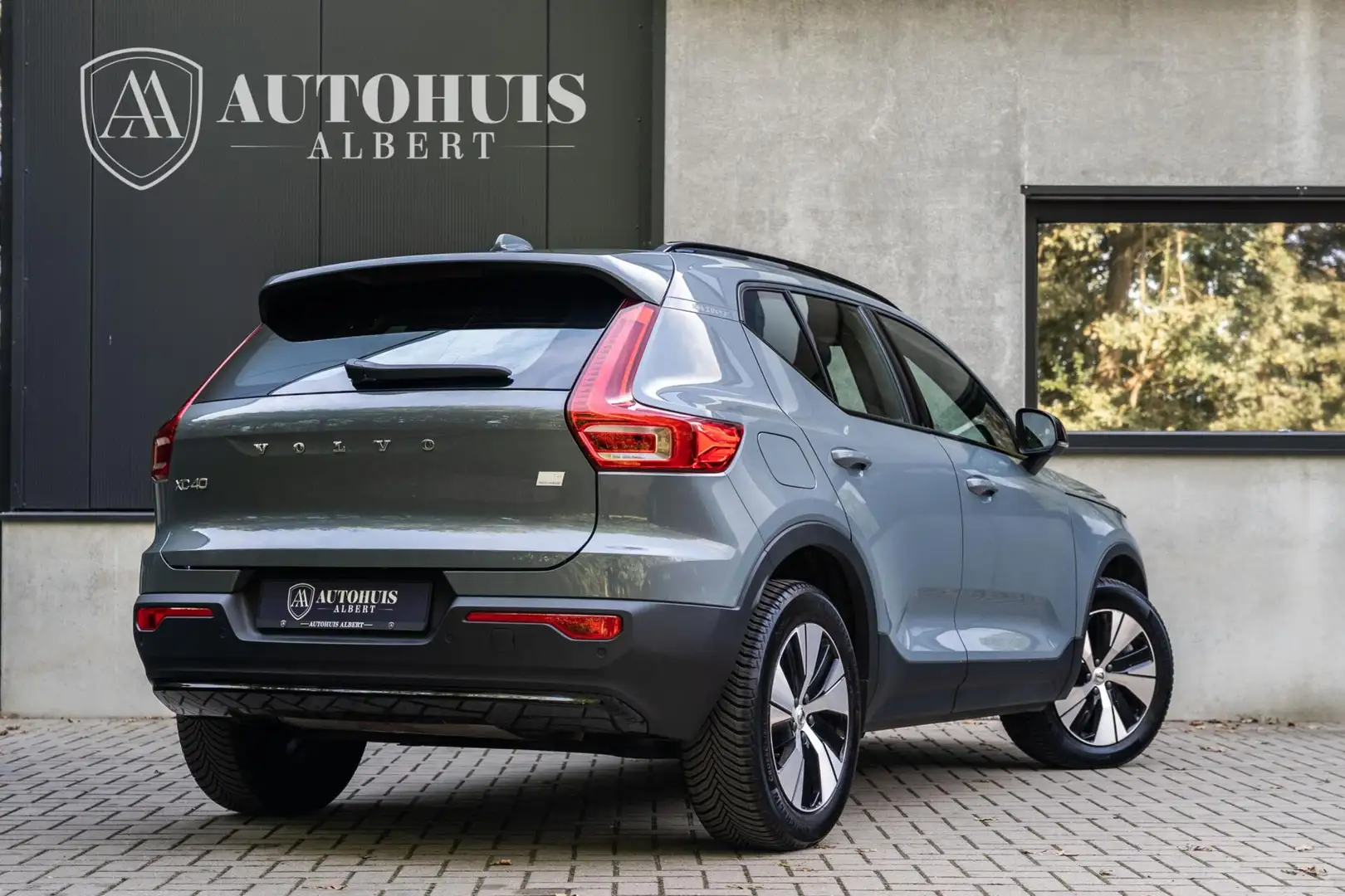 Volvo XC40 1.5 T4 Recharge Plus Dark H&K Thunder Grey Memory Grigio - 2