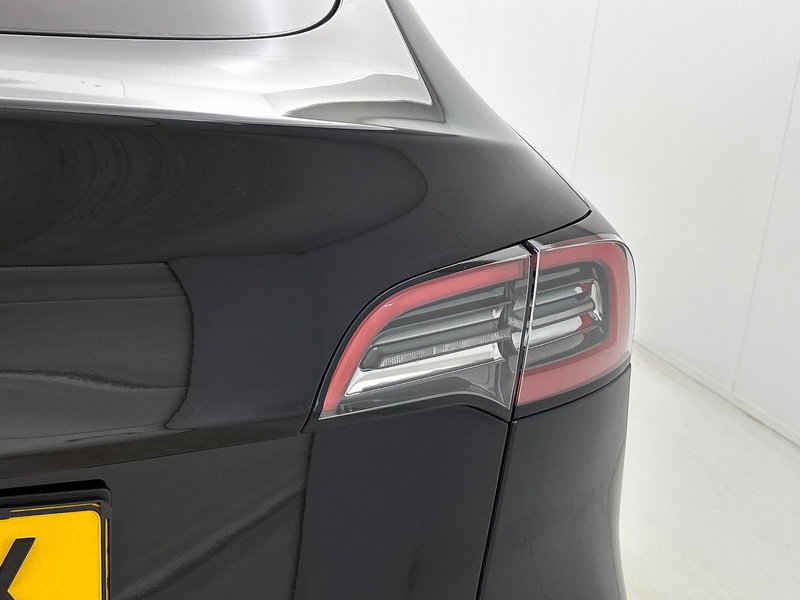 Tesla Model Y Long Range AWD 75 kWh | Navi | Clima | Leder | — photo 15