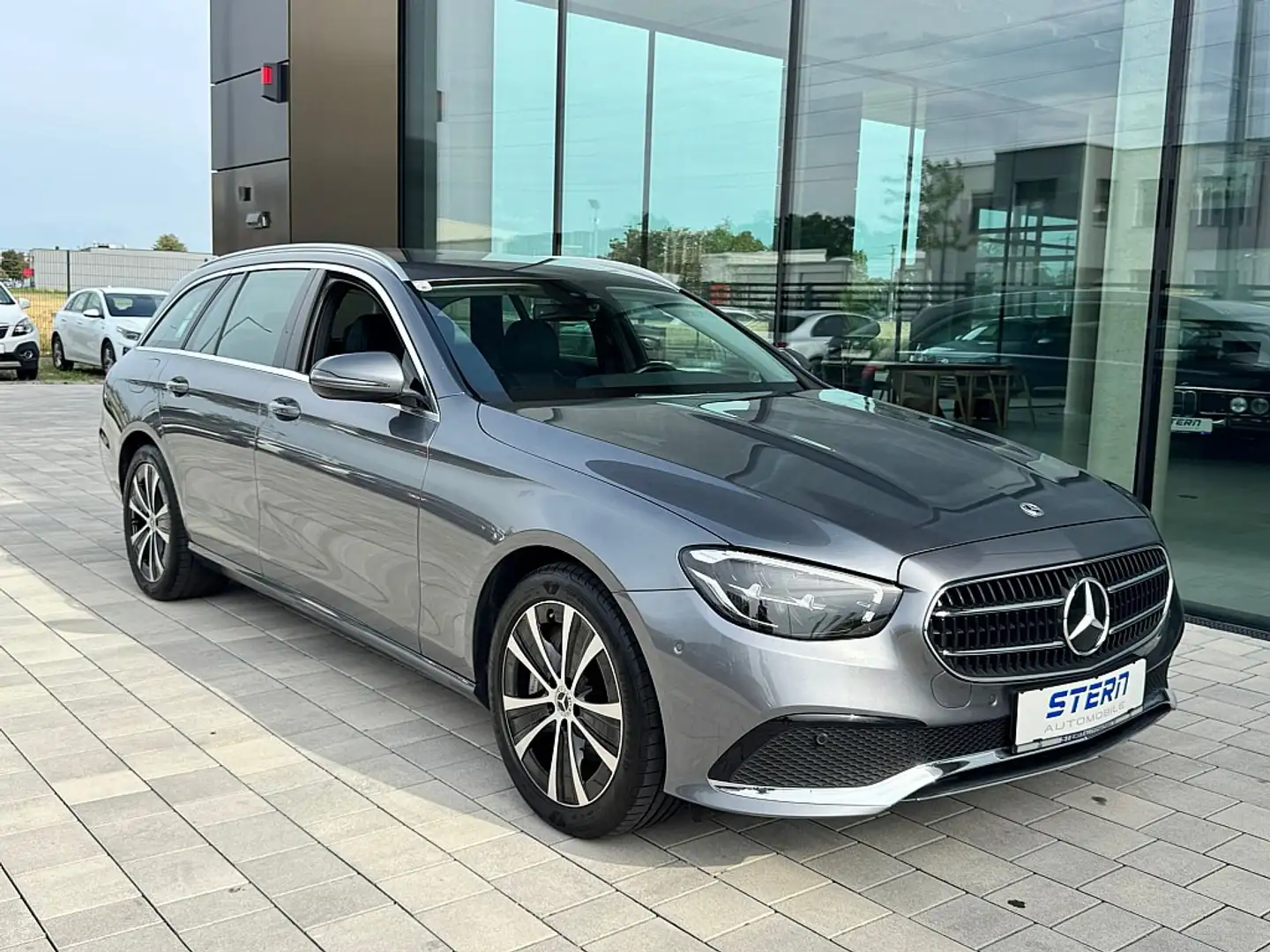 Mercedes-Benz E 300 de PHEV T *MEMORY*SITZHEIZUNG*DIGITAL* Grau - 2
