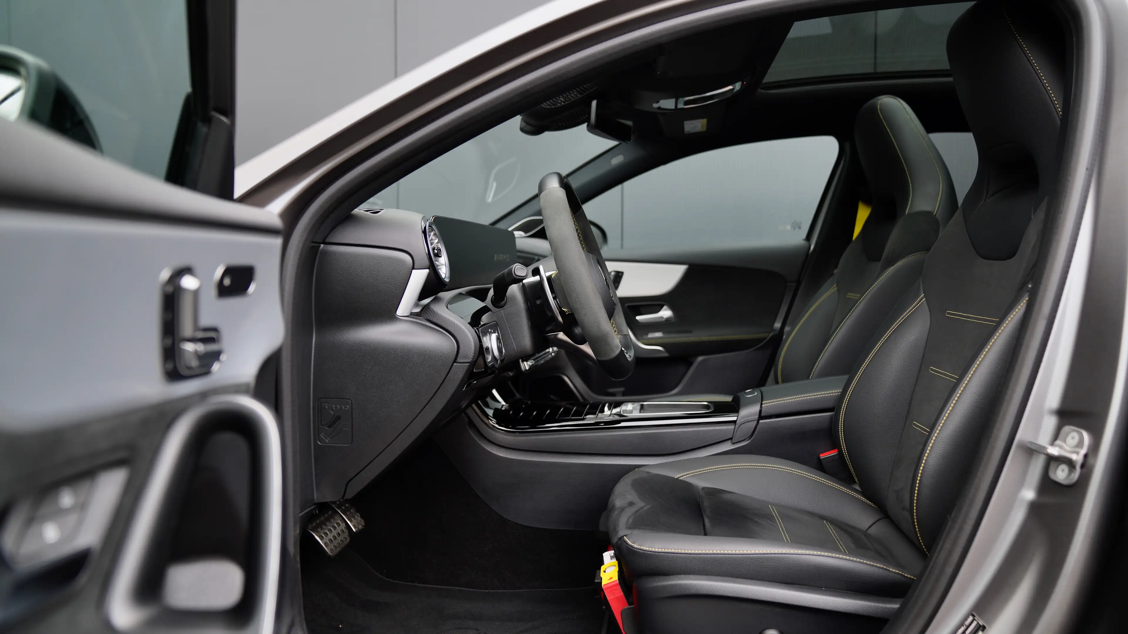 Mercedes-Benz A 45 AMG S 4Matic+ *MAGNO/AERO/PERFORMANCE/PANO/360/FULL* — photo 15