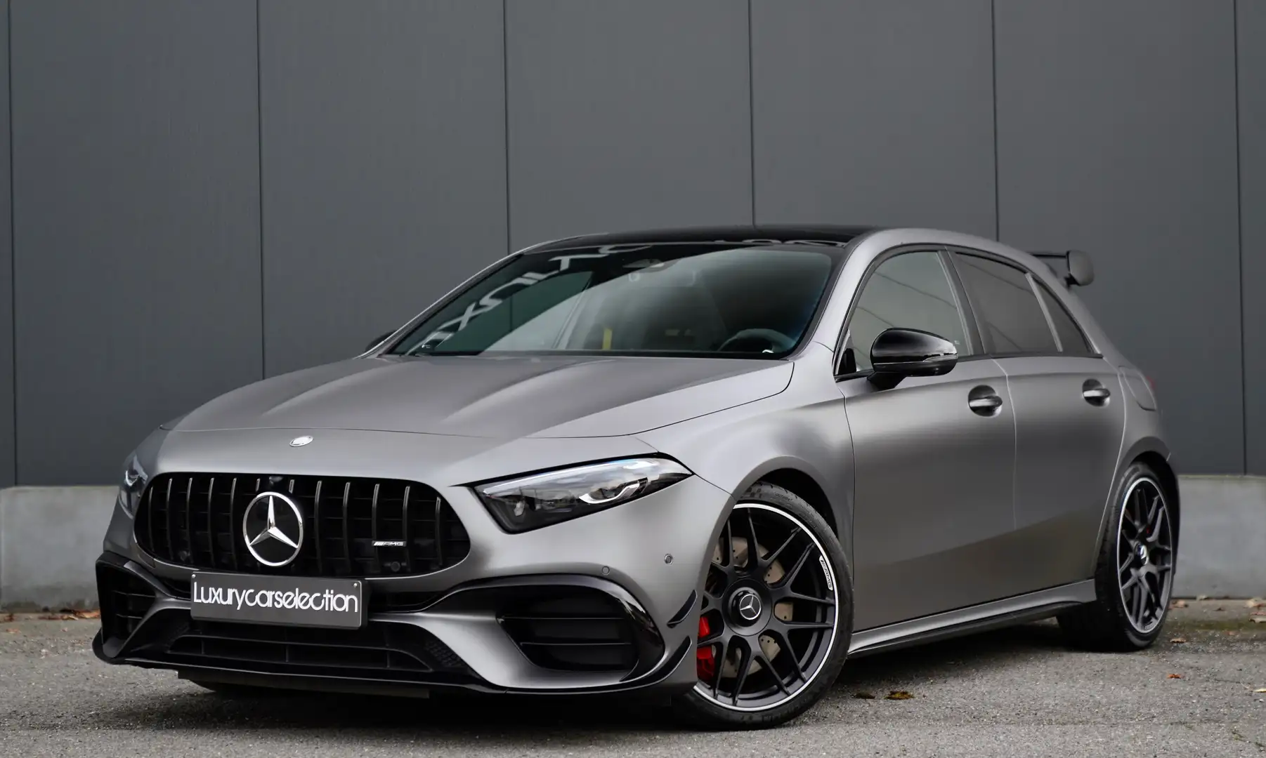 Mercedes-Benz A 45 AMG S 4Matic+ *MAGNO/AERO/PERFORMANCE/PANO/360/FULL* Grijs - 2