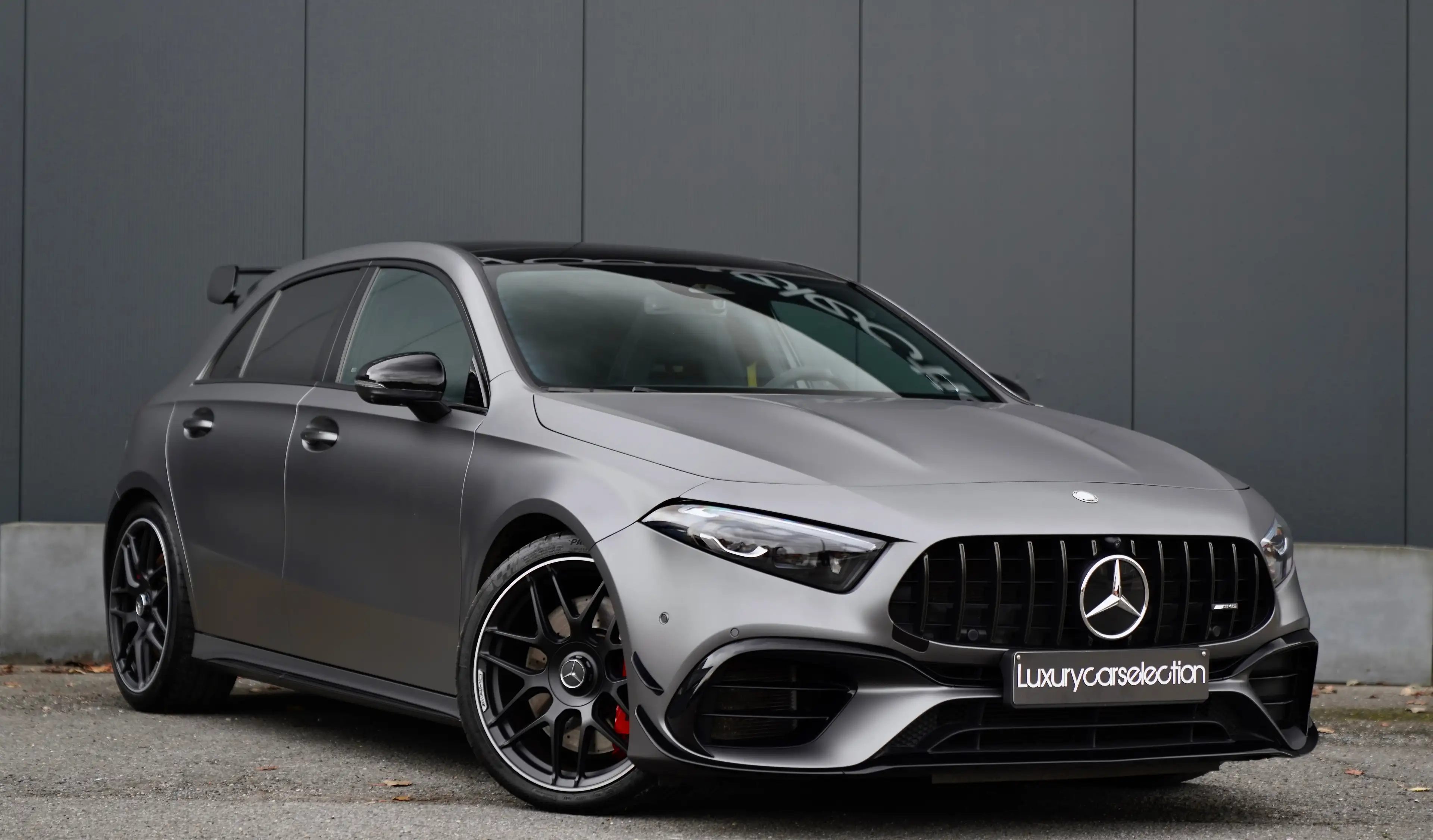 Mercedes-Benz A 45 AMG S 4Matic+ *MAGNO/AERO/PERFORMANCE/PANO/360/FULL* — photo 3